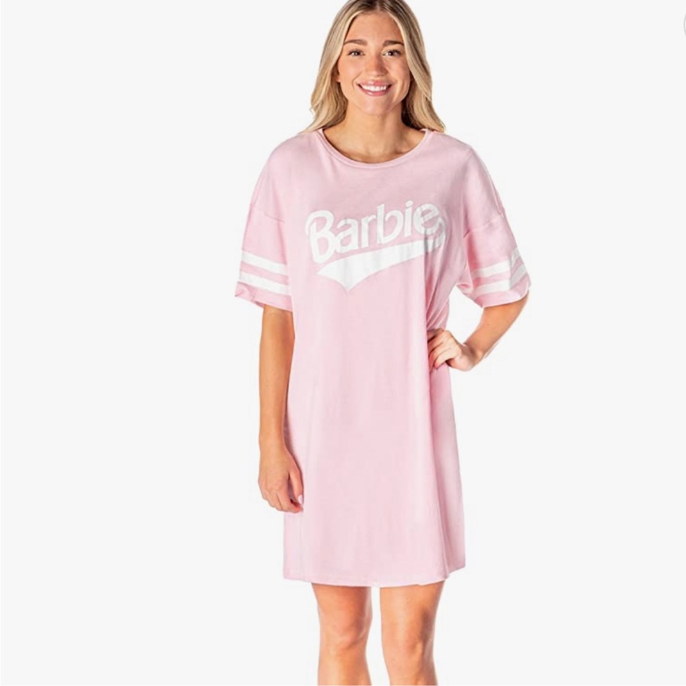 🩷NWT Barbie Womens' Classic Retro Title Logo Nightgown Sleep Pajama Shirt🩷